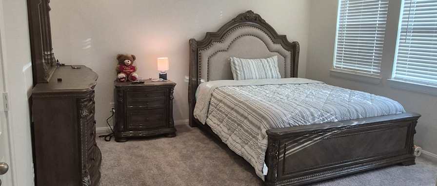 Divin's room