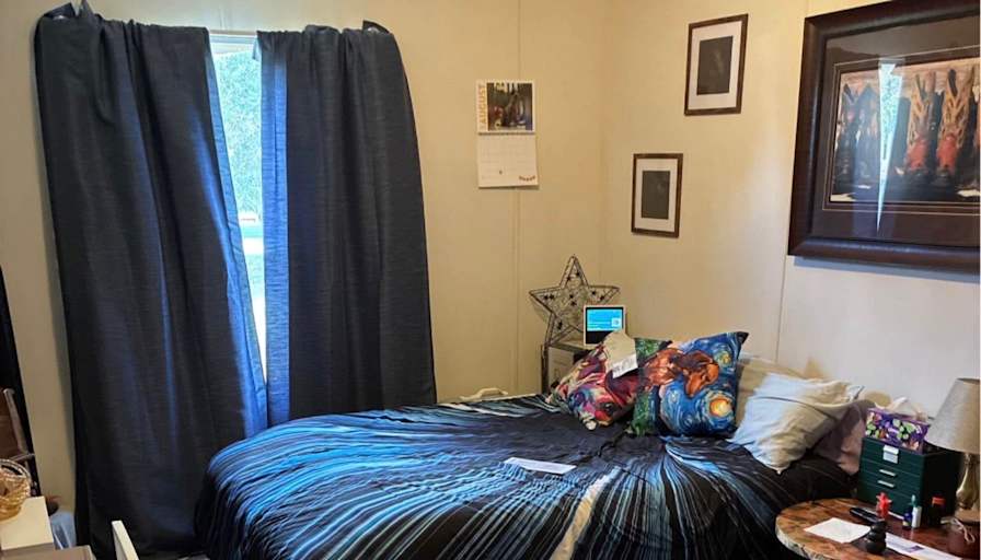Lorraine S Nicoll's room