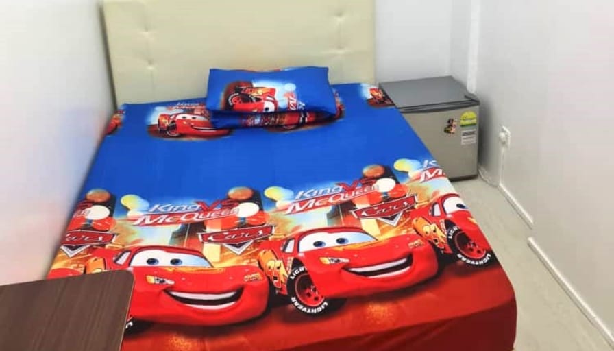 Roomy's room