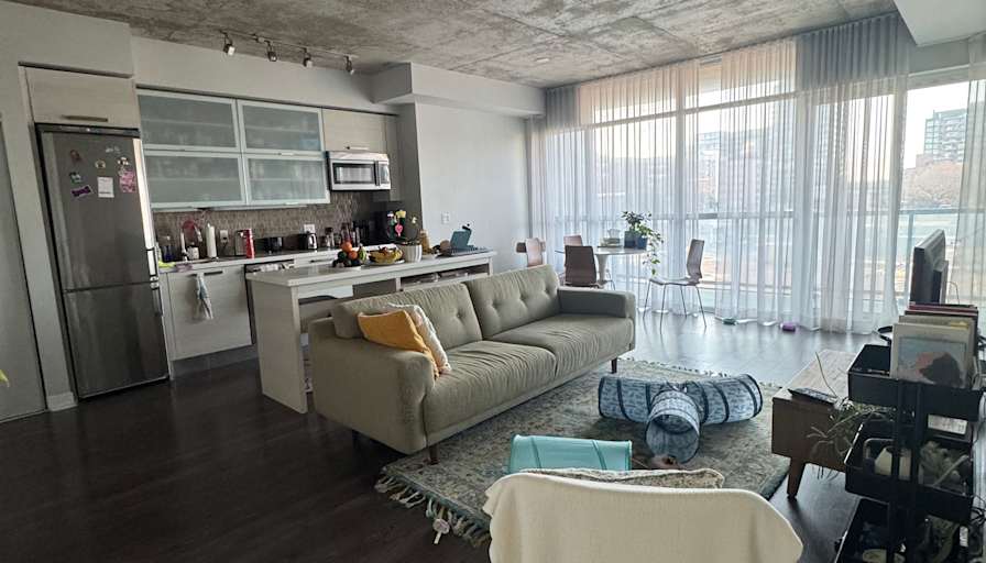 Parnian Akhtari's room