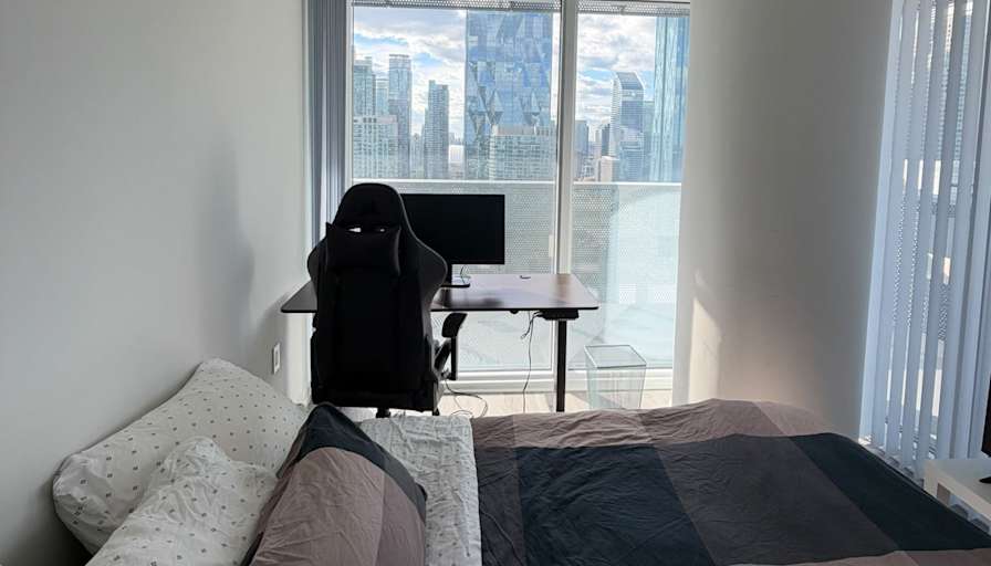 Santiago's room