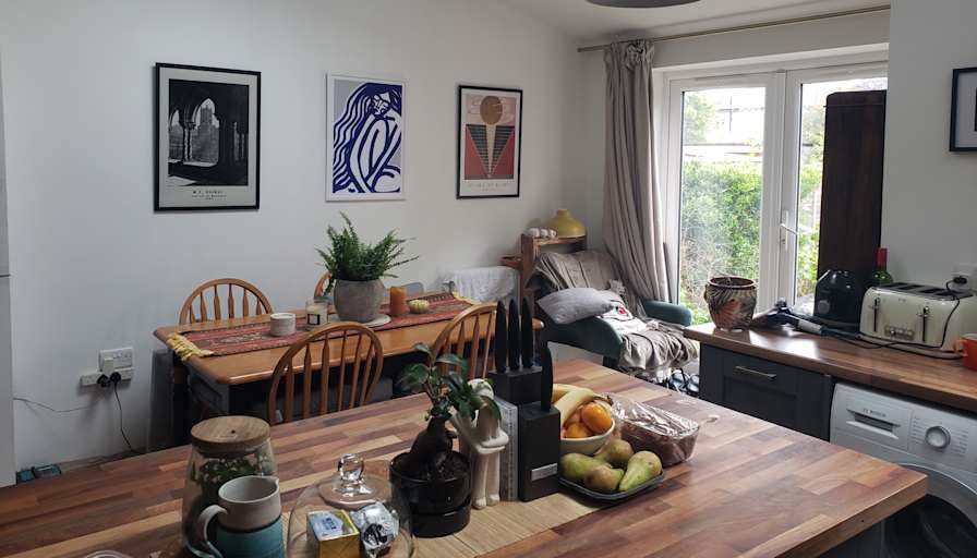 Glenn's room