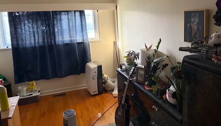 Jo's room