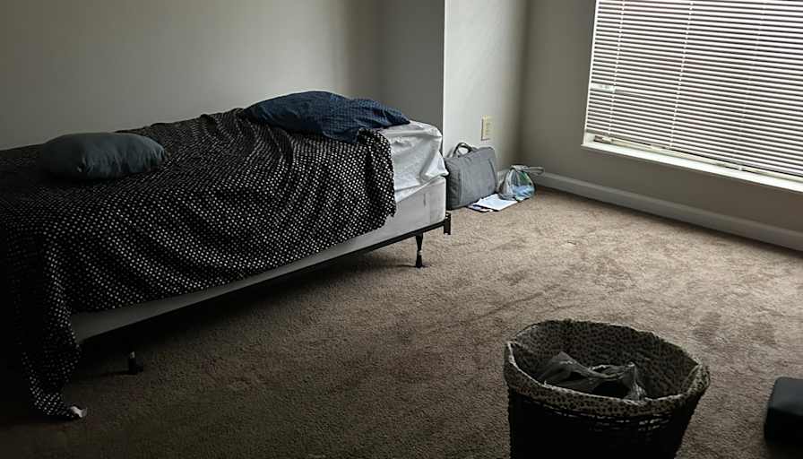 E's room