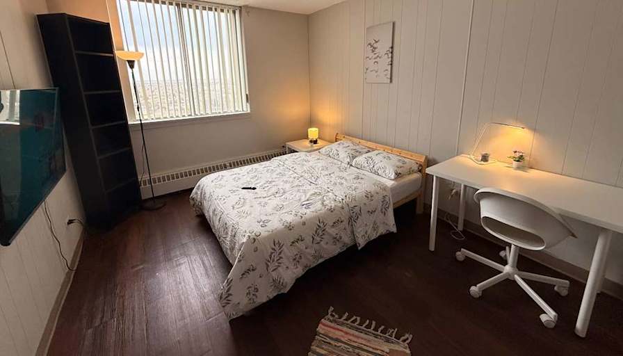 ezel's room