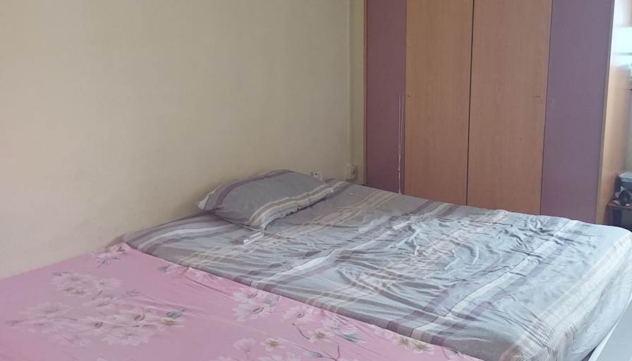 Serena's room