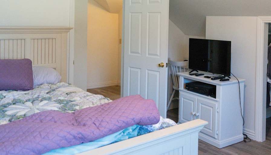 Thomas's room