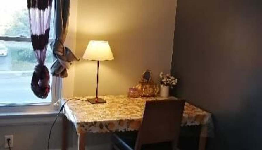 Alice.'s room
