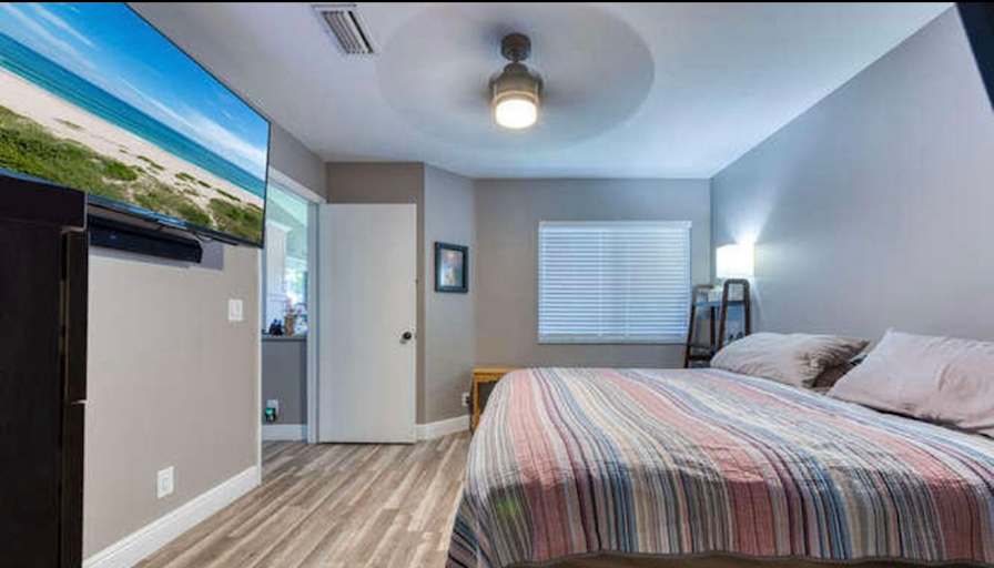 john farrell's room
