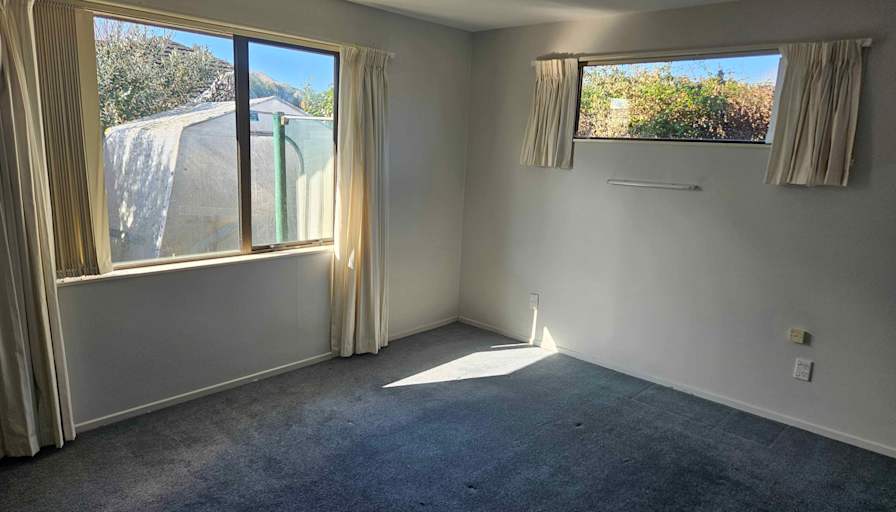 Jun's room