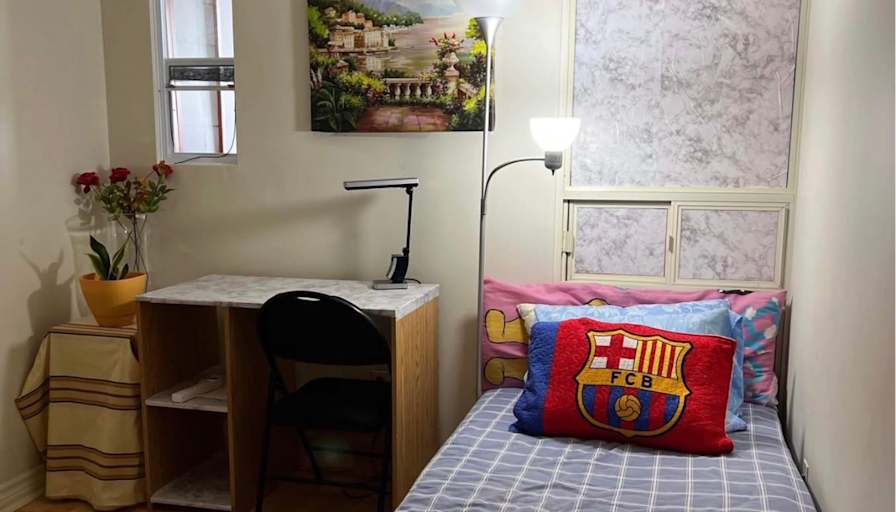 Tony Rose's room