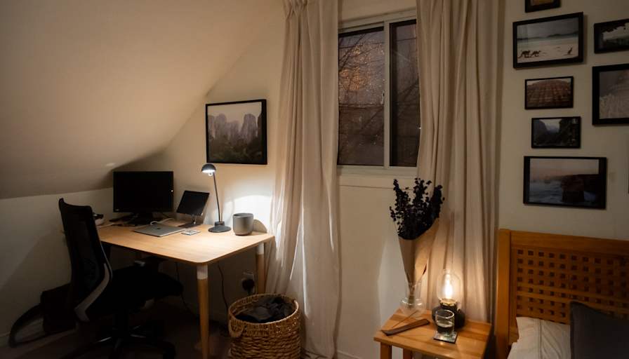 Shimon's room