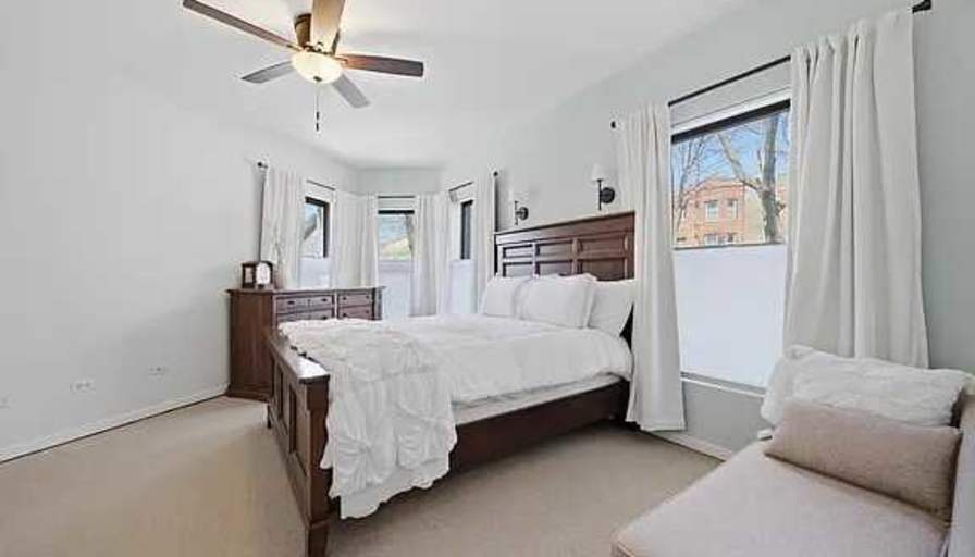 Welcome to this beautifully one-bedroom's room