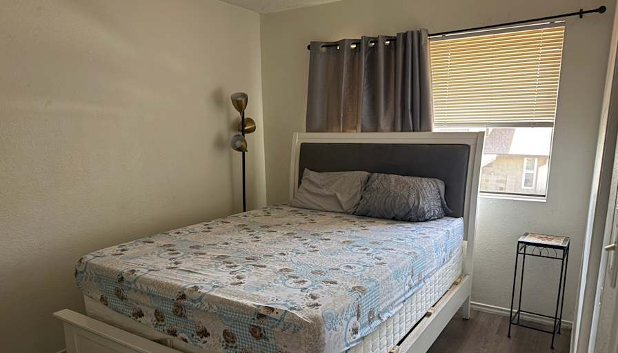 Mustafa's room