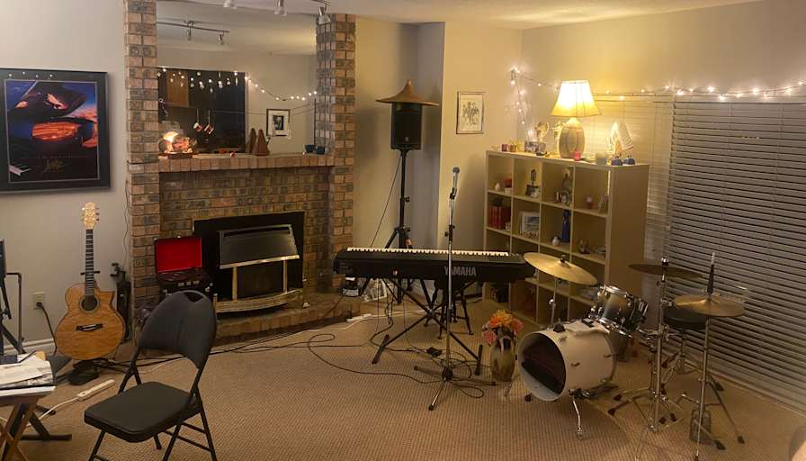 William  Lowe's room