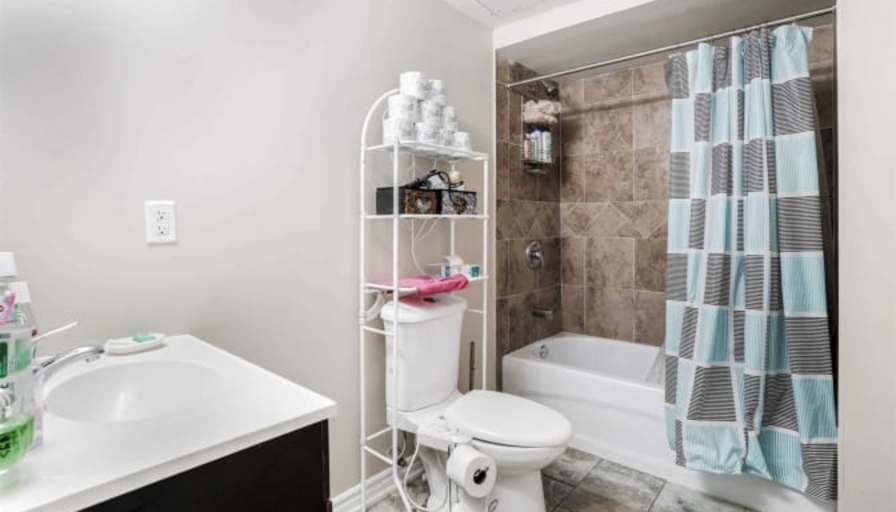 JM Properties's room