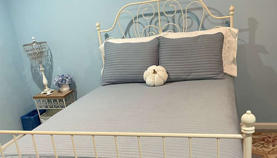 Carmen's room