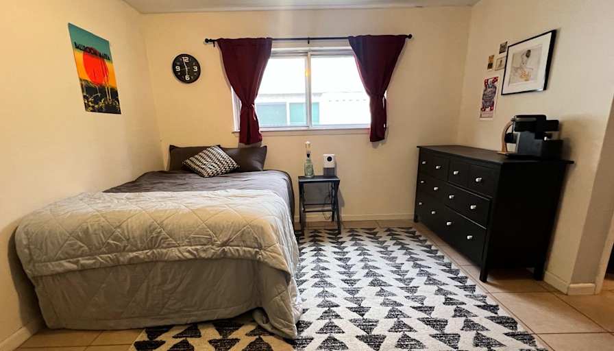 Cansu Mccoy's room
