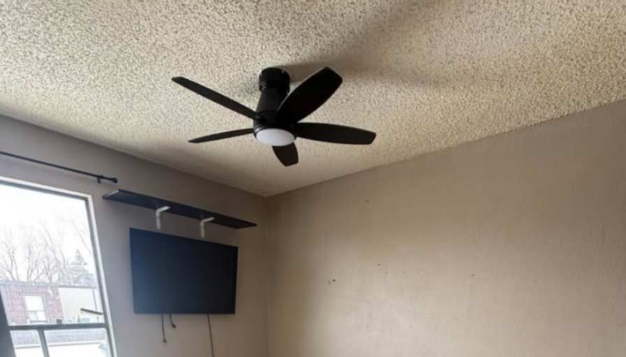 Mauricio Valverde's room