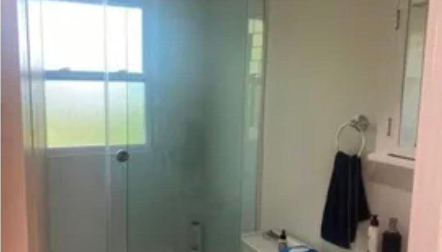 Cesar Tortolero's room