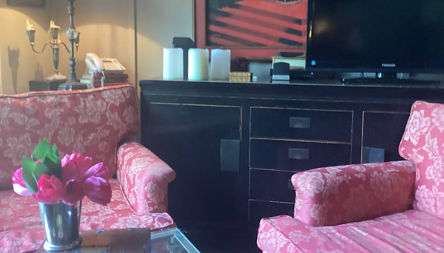 Jeffrey Pommer's room