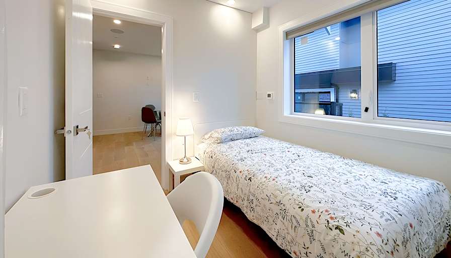 Shirin's room