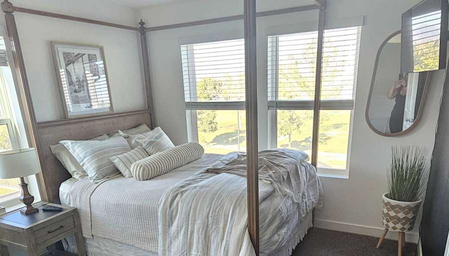 Nicholina's room