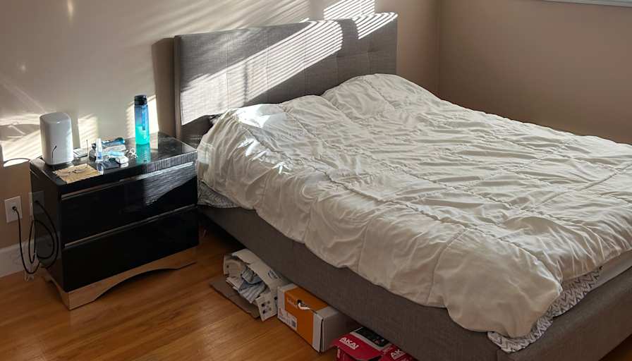 mert's room