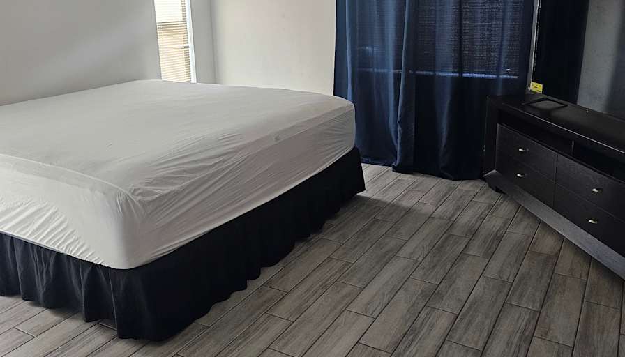 Delmar's room