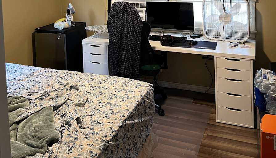 Mike Robbins's room