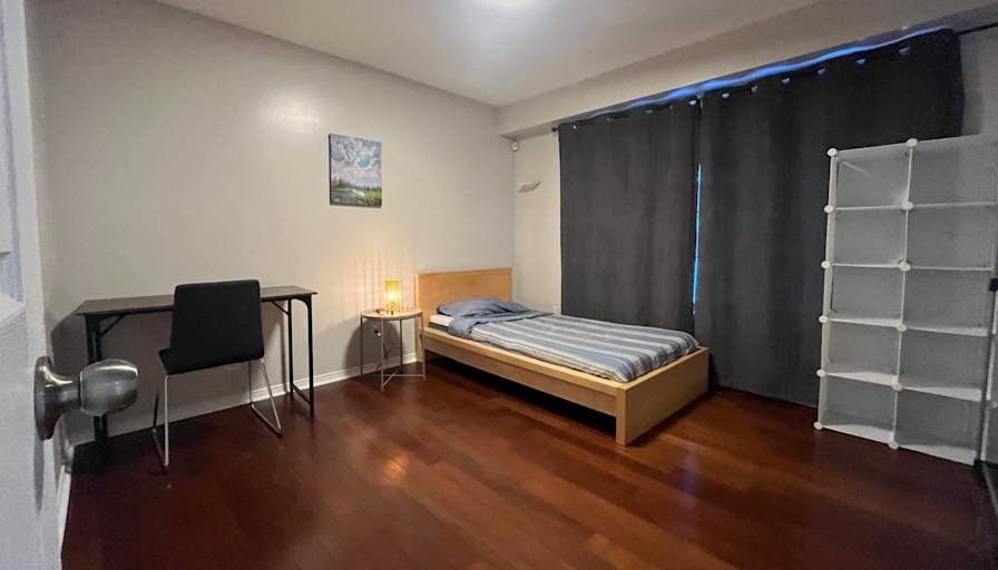 Vic's room
