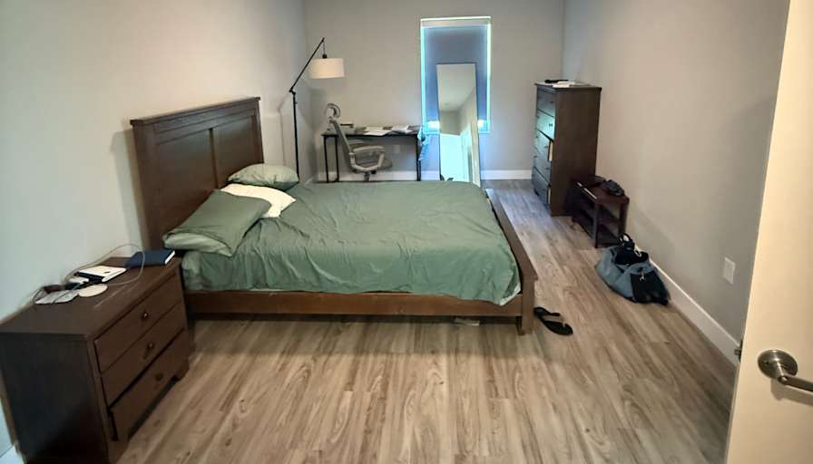 Yan's room