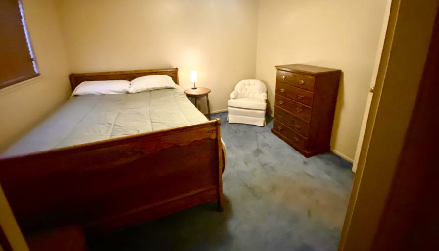 Lee's room
