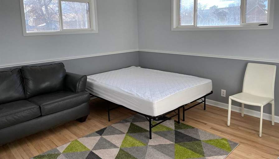 Arturo's room