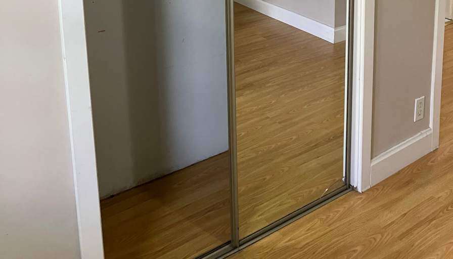 Olivia Kosmopoulos's room
