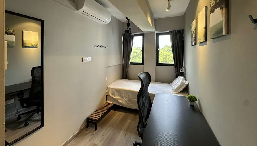 Claudia's room