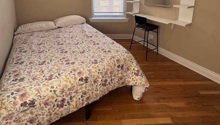 Liz's room