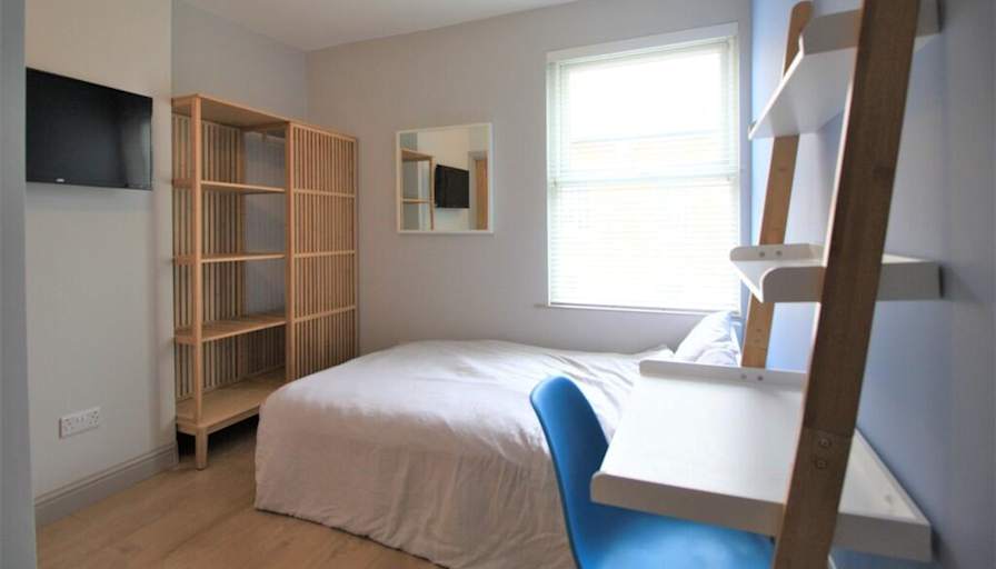Akifa's room