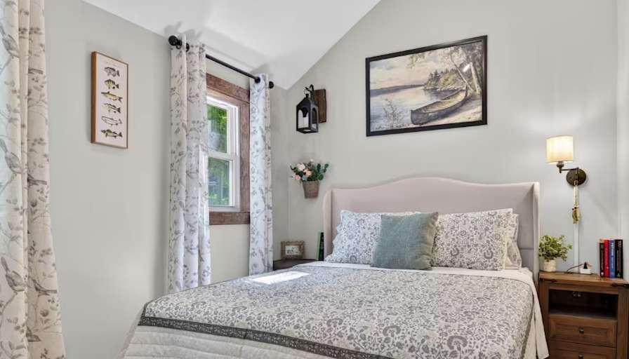 Zoe's room
