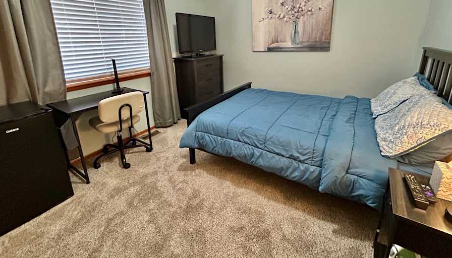 Enrique's room