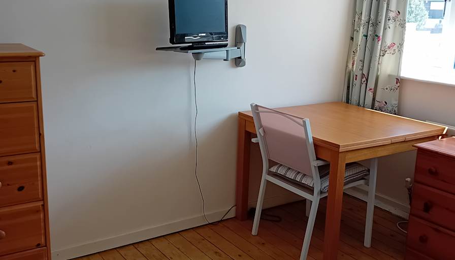 Ellen's room