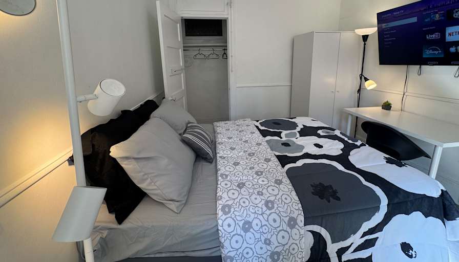 Alona's room