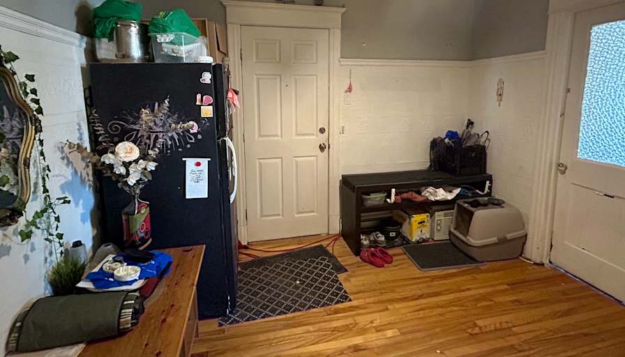 Elliot's room