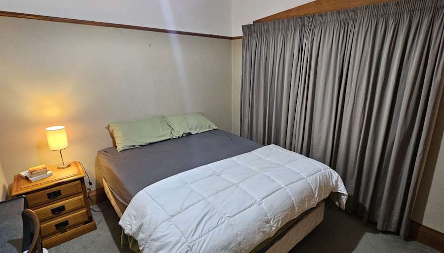 Bob's room