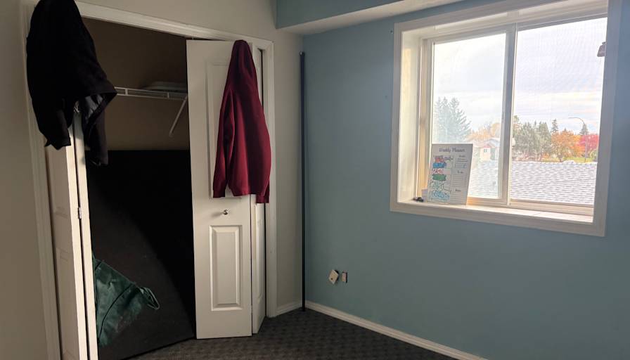 Kaitlyn's room