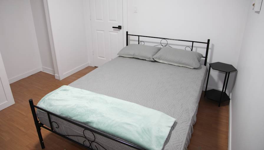 Teresa Tran's room
