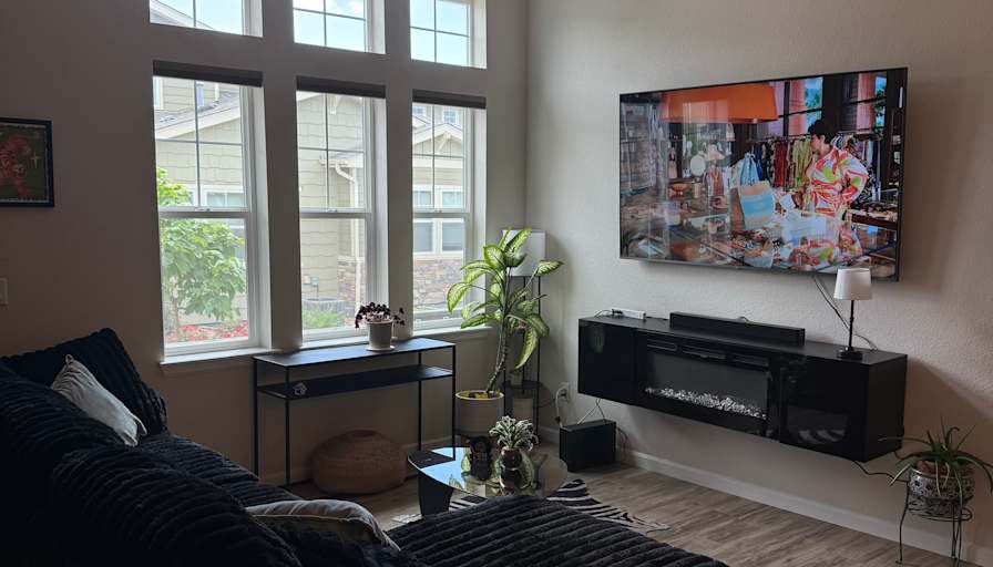 Matthew Gonzales's room