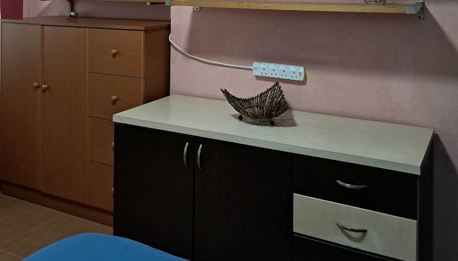 Sakdia's room