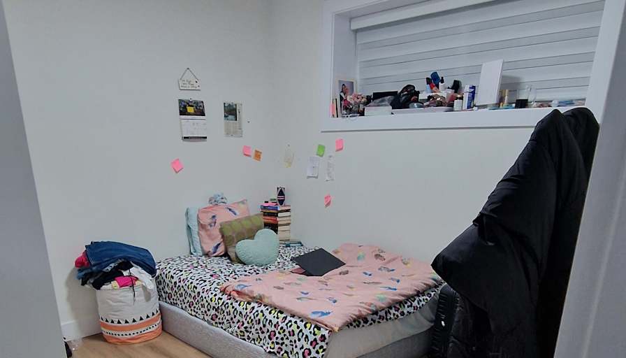 Asiya's room