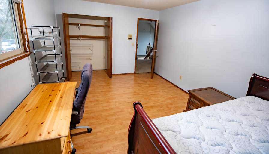 IEVGENII's room